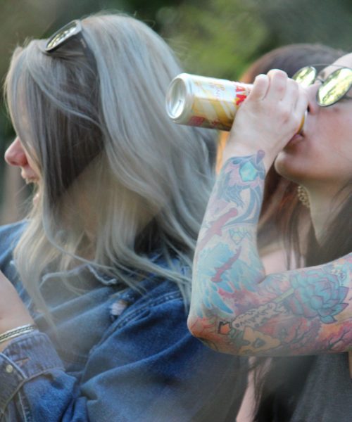 Zoo Brew guests with drinks Zoo Brew guests with drinks